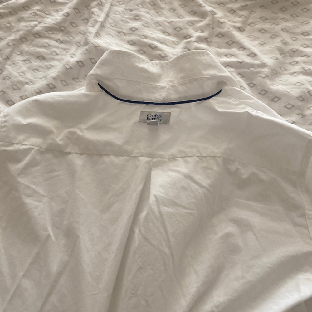 CROFT & BARROW White button up long sleeve